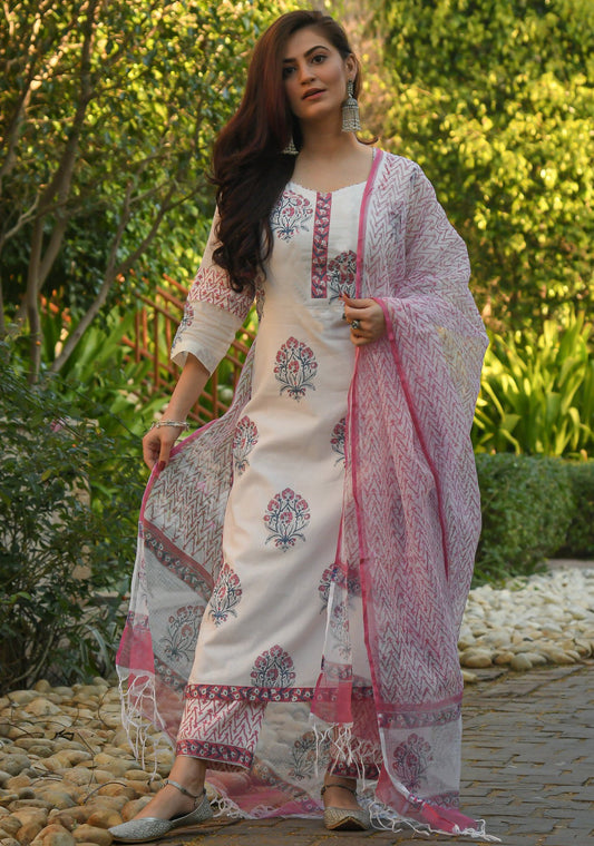 White & Magenta Printed Fancy Kurti With Bottom & Dupatta set