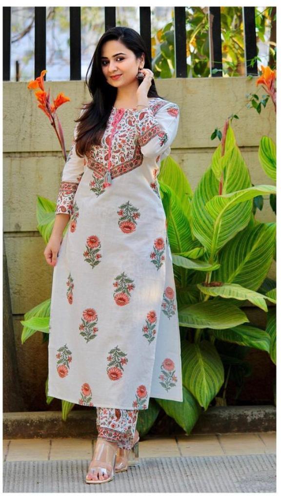 Women White Floral Print Pure Cotton Kurta with Trouser with Dupatta