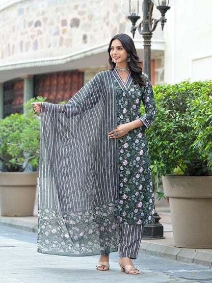 Women's Printed Kurta  With Pant and dupatta