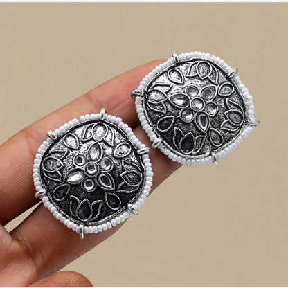 Generic Women's Silver Color Oxidised Stud Earrings