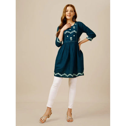 Women's Casual 3-4 th Sleeve Embroidered Rayon Tunic Top (Blue)