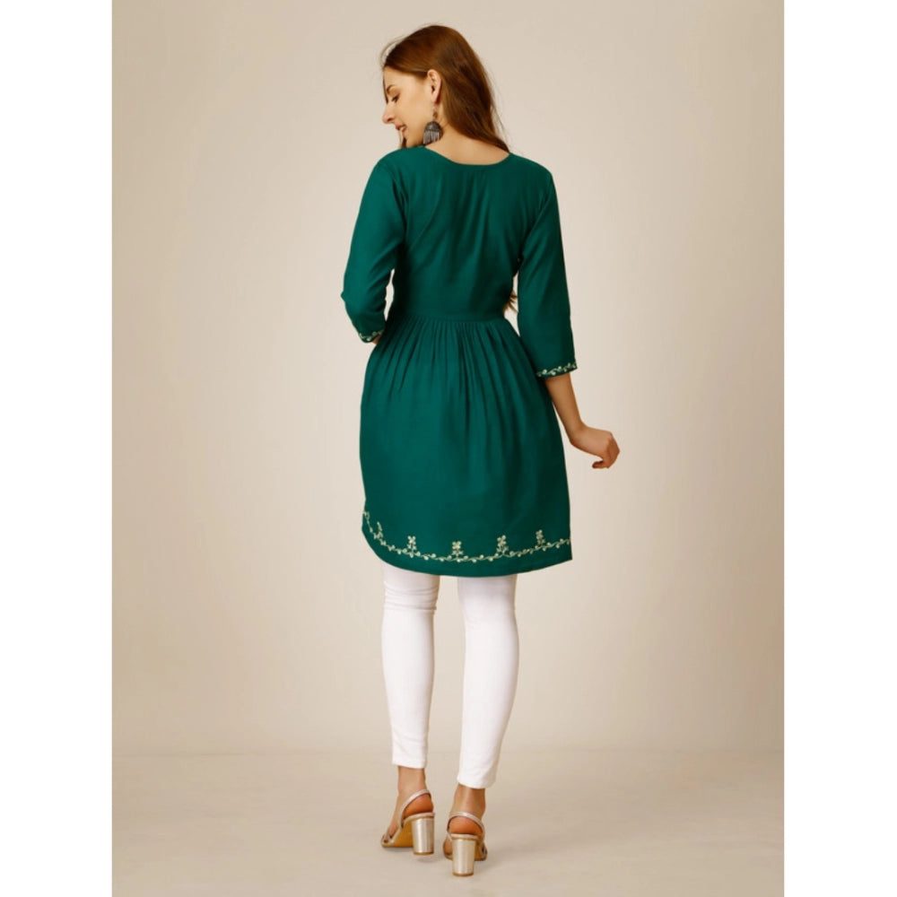 Women's Casual 3-4 th Sleeve Embroidered Rayon Tunic Top (Light Green)