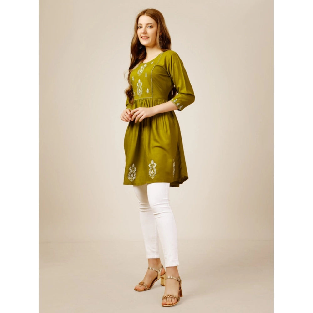 Women's Casual 3-4 th Sleeve Embroidered Rayon Tunic Top (Green)