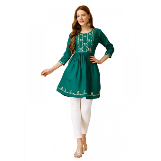 Generic Women's Casual 3-4 th Sleeve Embroidered Rayon Tunic Top (Light Green)