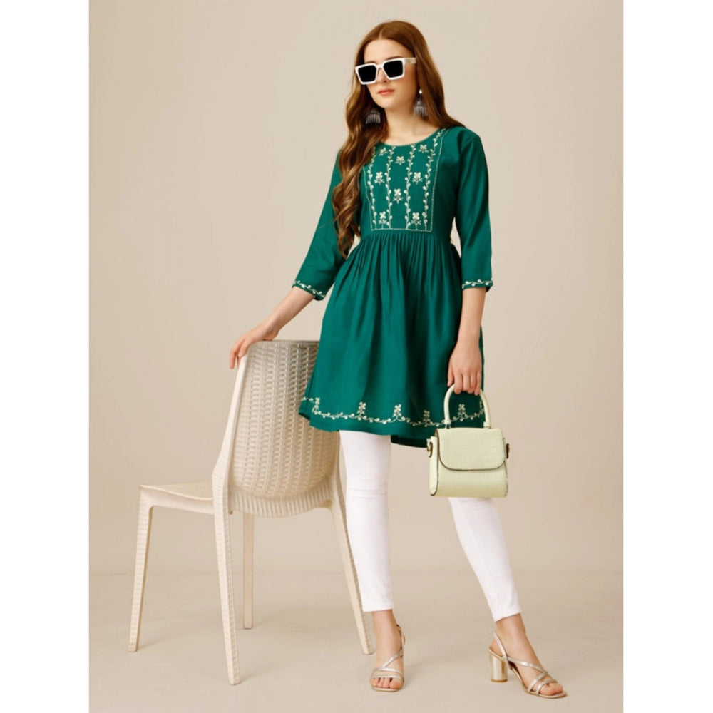 Women's Casual 3-4 th Sleeve Embroidered Rayon Tunic Top (Light Green)