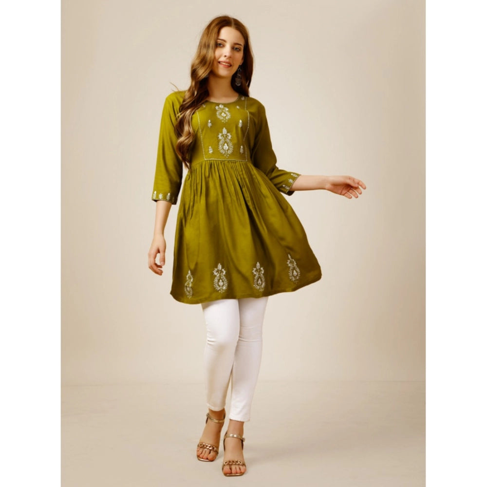 Women's Casual 3-4 th Sleeve Embroidered Rayon Tunic Top (Green)